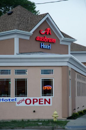 Aashram Hotel by Niagara River